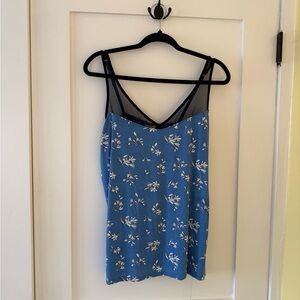 SOMA Sleep Tank with adjustable straps and comfy shelf bra. Perfect❣️Size L